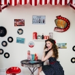 pin-up retro fotografie Praha fotografka Nikol Obrov�, viz�istka Eva Ceralov� pin-up foto